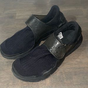 NIKE Sock Dart Triple Black Running Shoe Men’s Size 13 Pre-owned Good Condition